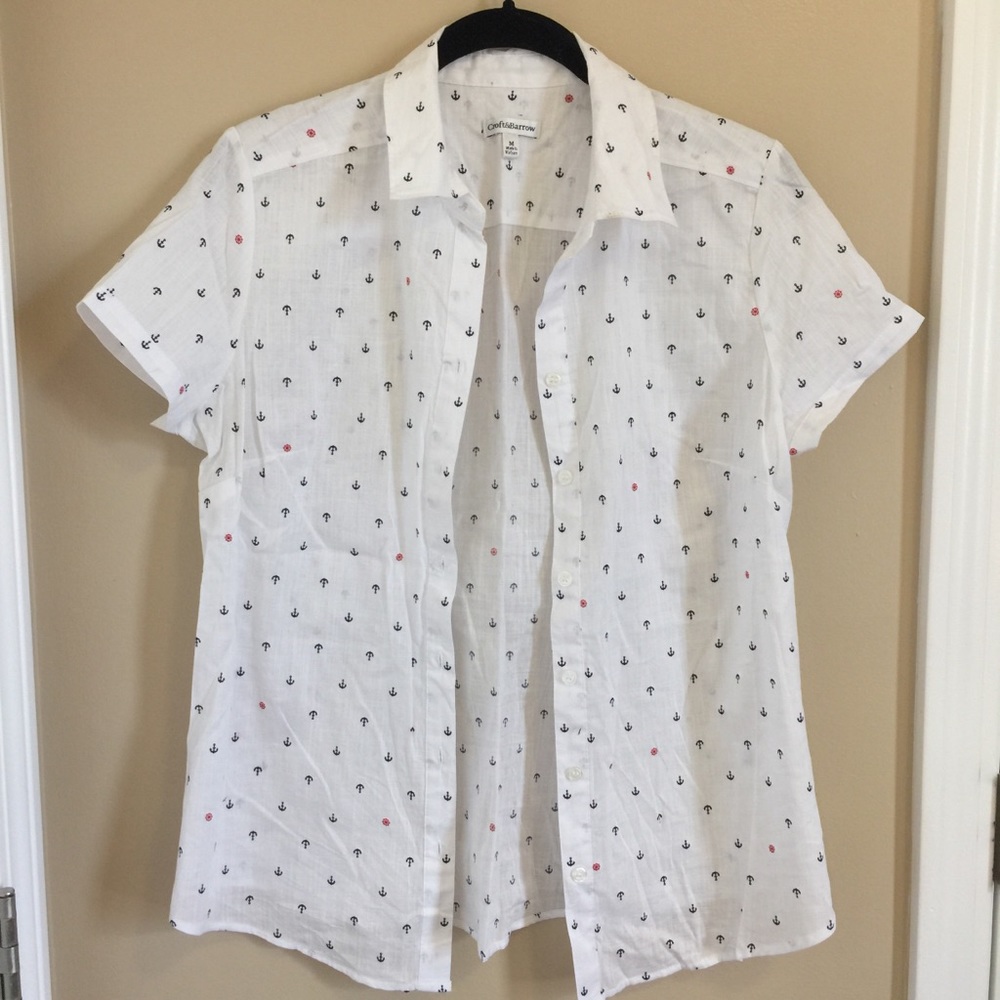 Croft & Barrow women’s button down size M